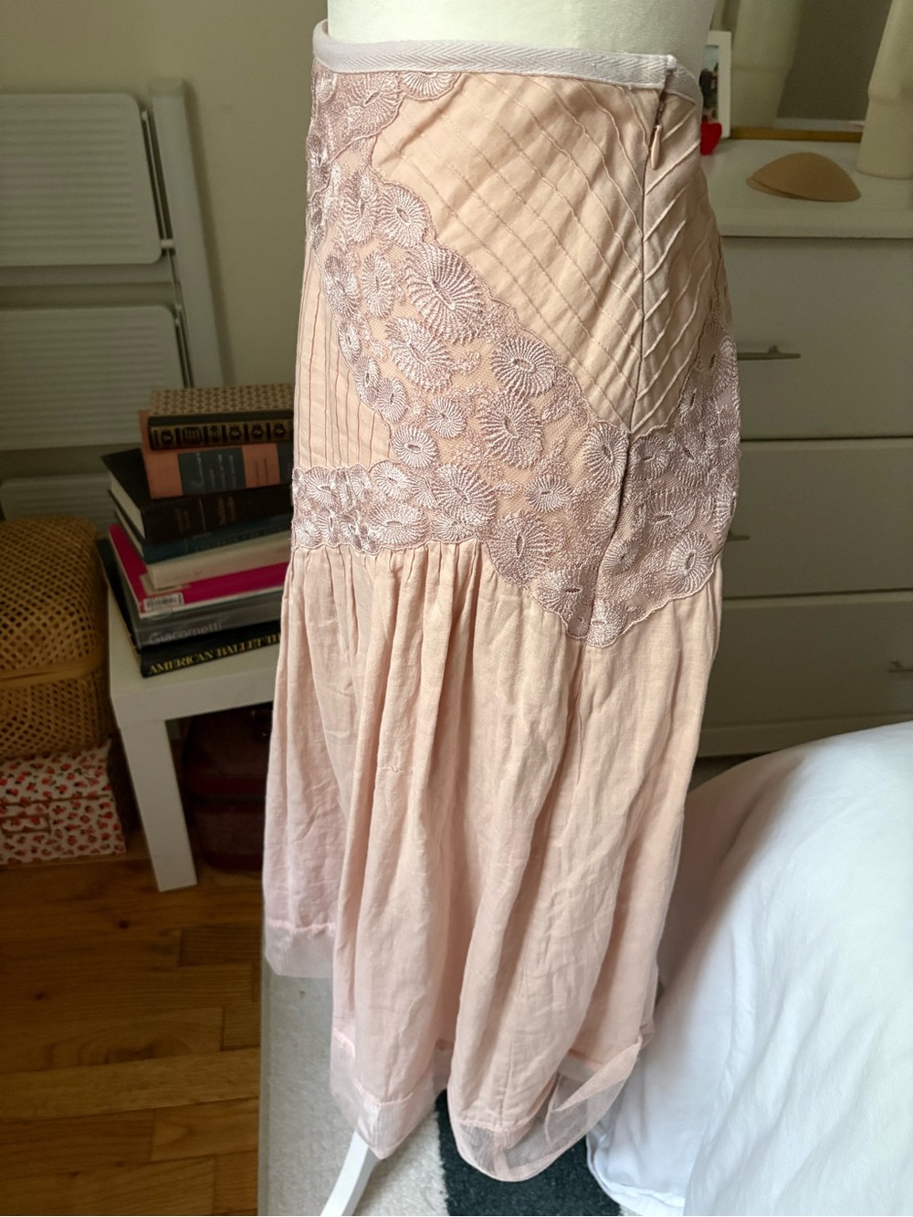 Boho Chic Y2K Lace-Trim Drop Waist Skirt - Picture 2 of 4